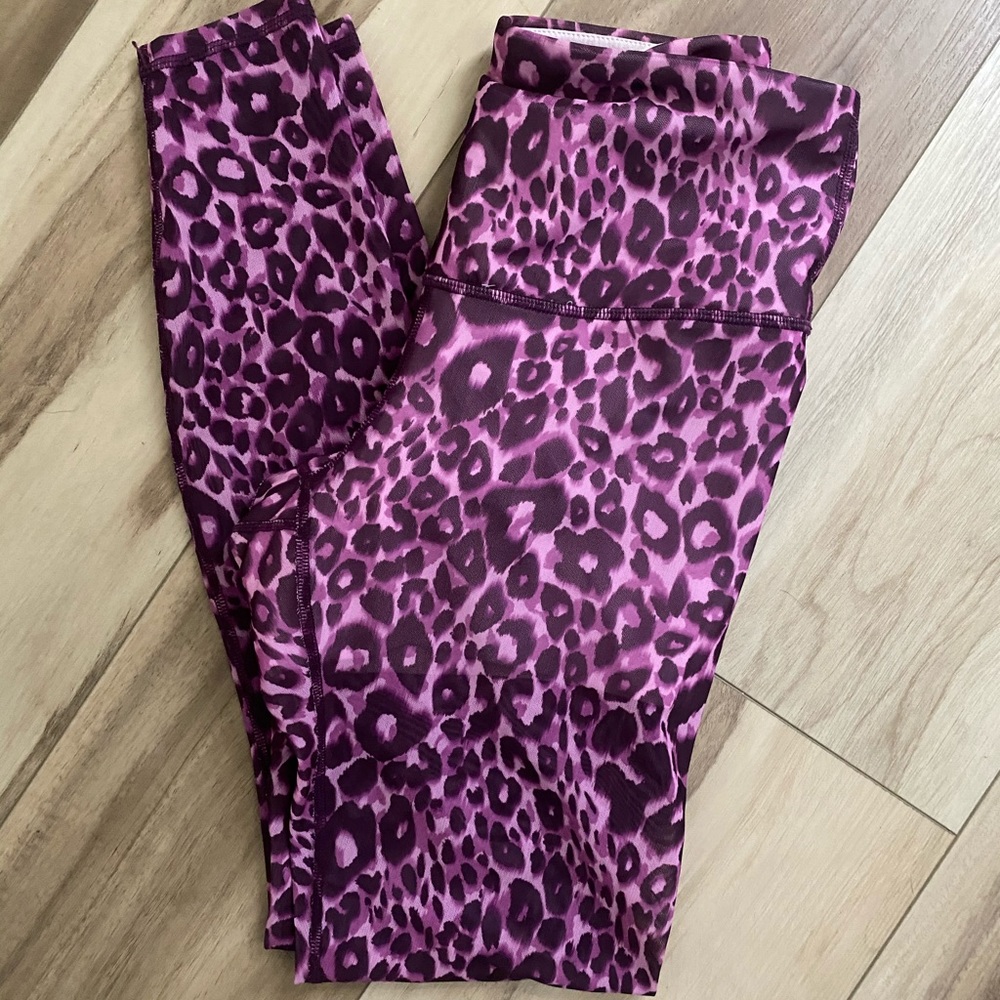 Fabletics leopard leggings - Picture 3 of 5